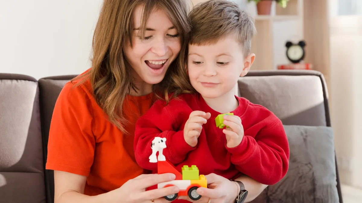 doing other activities along with screen